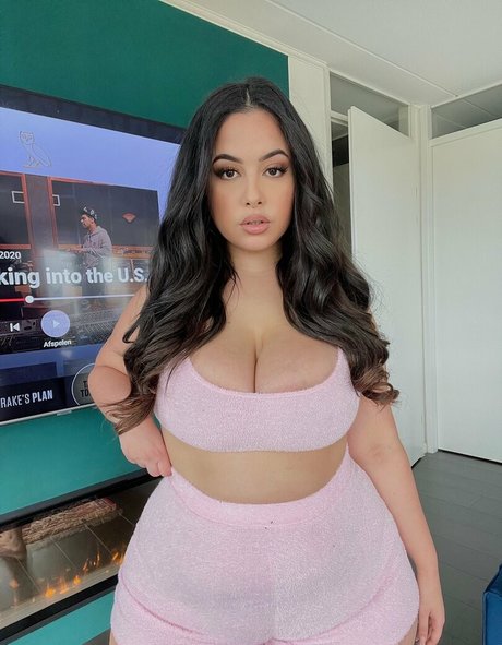 zinahadid porno galerie