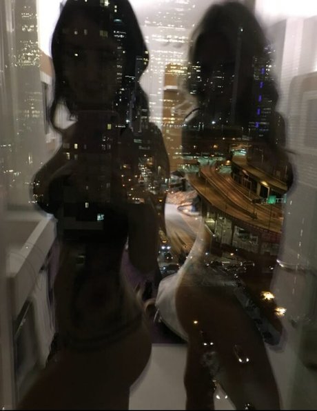 Heather Alexandra hd sexy bild