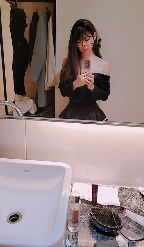 asiatischer dreier onlyfans kostenlose hd foto