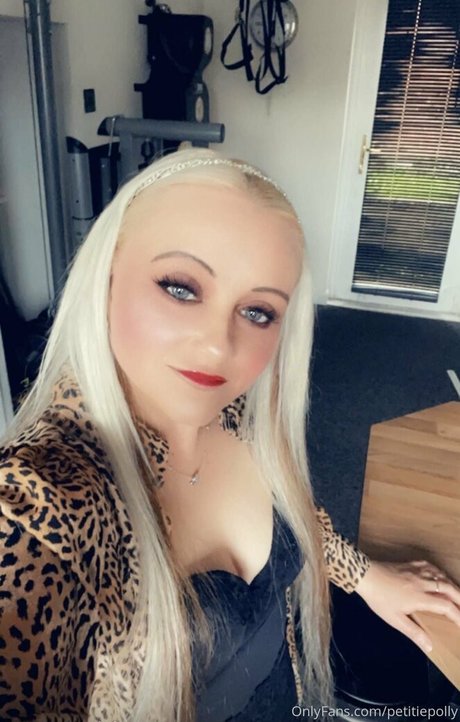 petitiepolly exklusive pornografische bilder