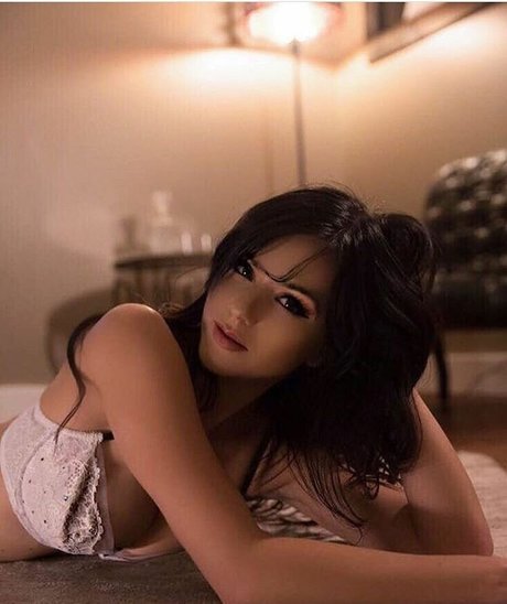 adelinesofficial model pornographische archiv