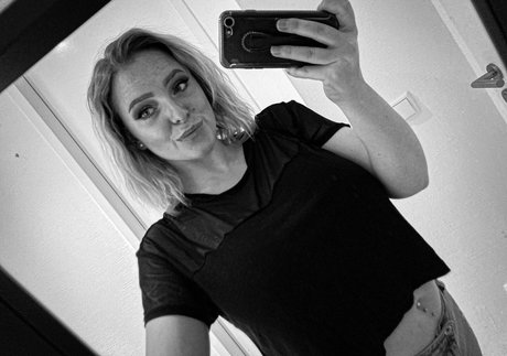 Sarah Neuhaus hübsche nackte galerien