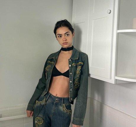 Nailea Devora freie bilder