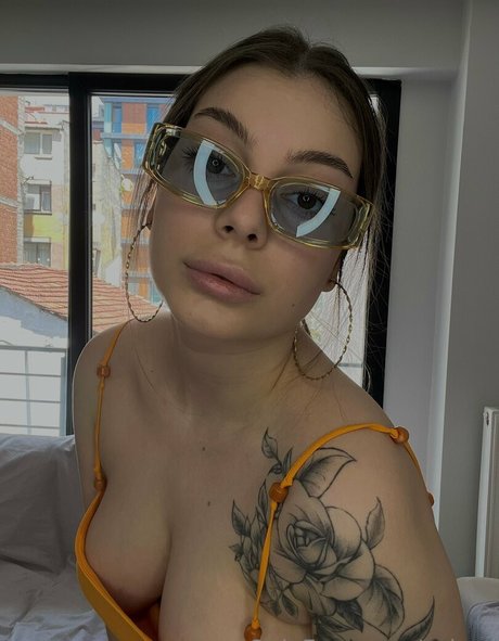 carinacremme hübsche pornostar bilder