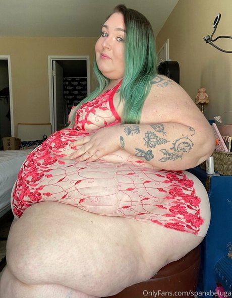 spanxbeluga schauspielerin nackt bild