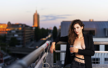 Jiwa Raga pornostar erwachsene bilder