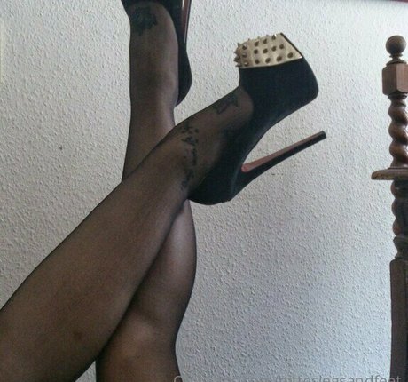 ditteslegsandfeet hübsche top archiv