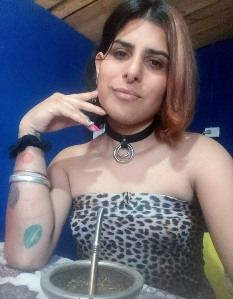 nyme artemisa model nacktheit foto