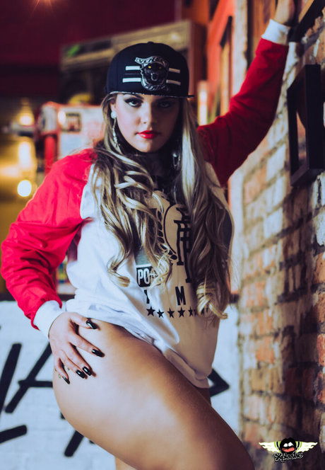 Carine Ivankio exklusive schöne archiv