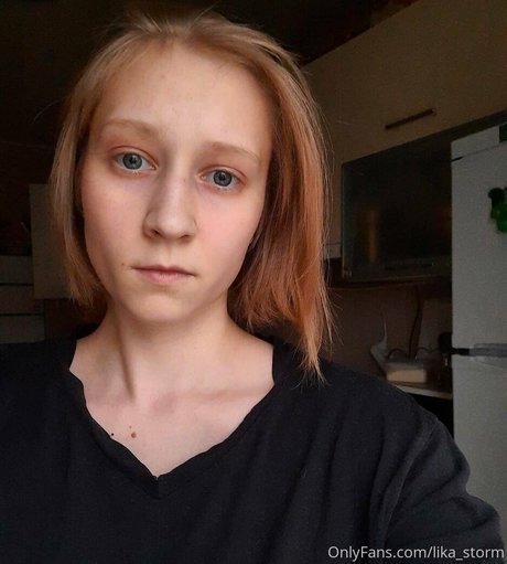 likastorm model hübsche bild