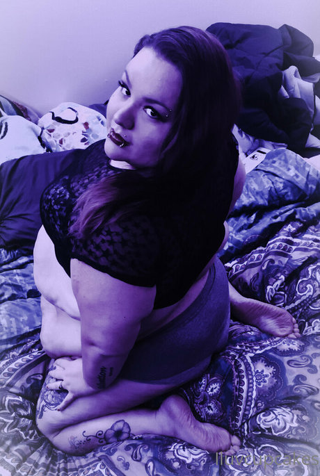 iluvcupcakes model akt bild