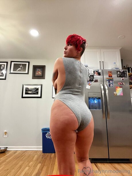 faithsfetishprod erotische schöne bild