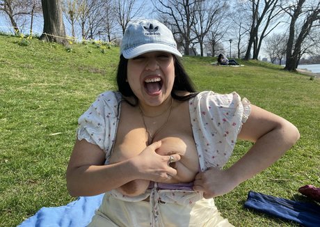 vanessahinata heiße nackte bild