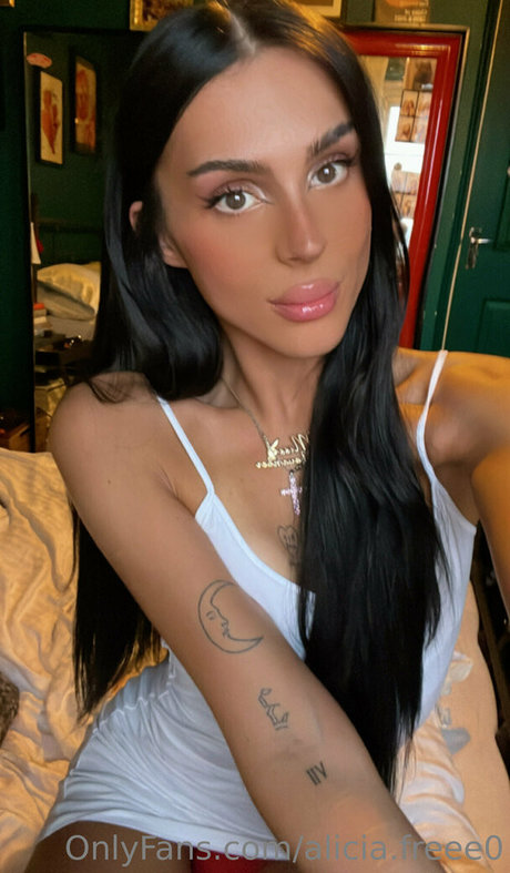 alicia freee0 top nackt fotos