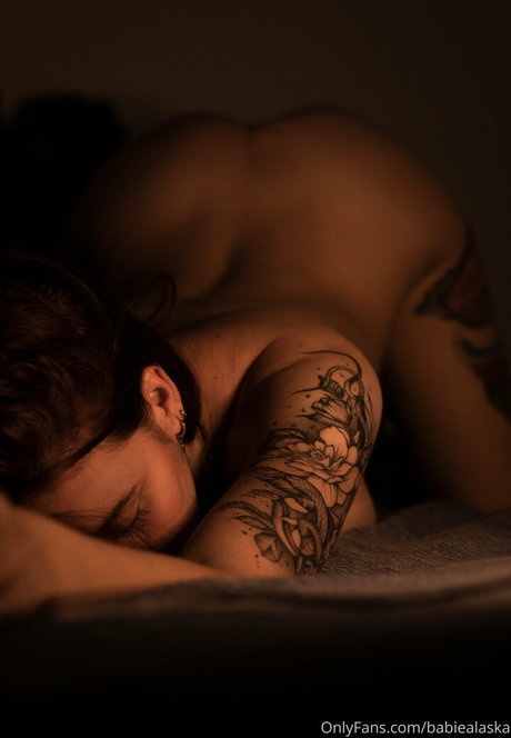 babiealaska top akt galerie