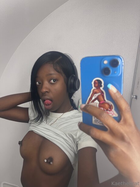 kaethebratdoll sexy akt archiv