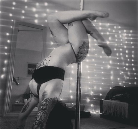 salemmoonfree heiße exklusive fotos