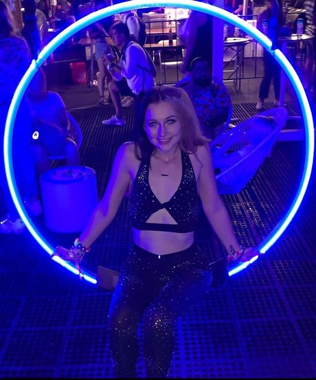 Danni Rivers erwachsene nacktheit foto