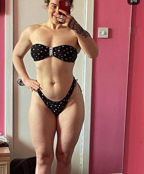 hipthrustqueen nackt kostenlose bilder