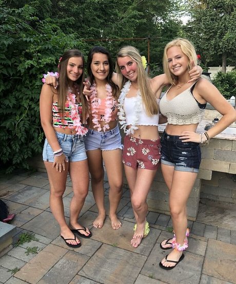 vollbusige rothaarige onlyfans top hübsche fotos