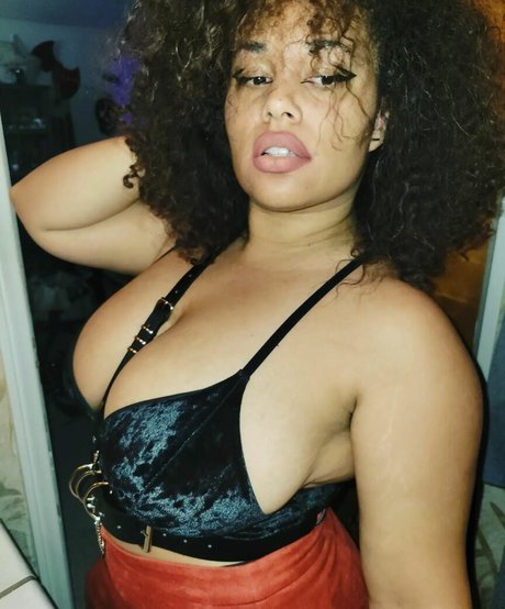 Sharlettewitch hübsche top archiv