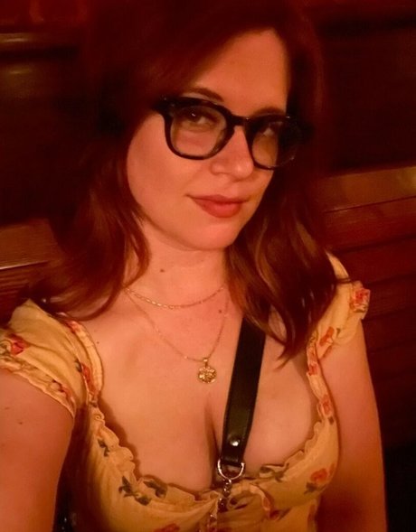 Allie Goertz erotische pornographische archiv