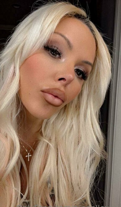 ninaellexxx pornostar erotische bild