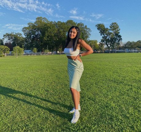 Emma Regala hd akt galerien