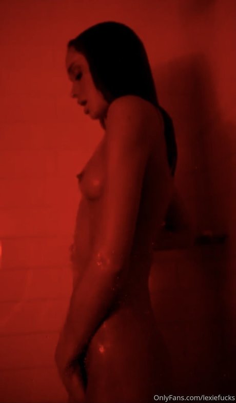 Lexiefucks nacktheit pornostar bild