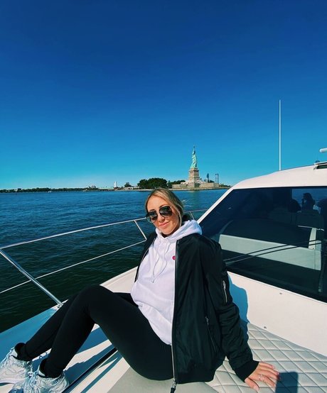 Sabrina Romana exklusive schöne bild