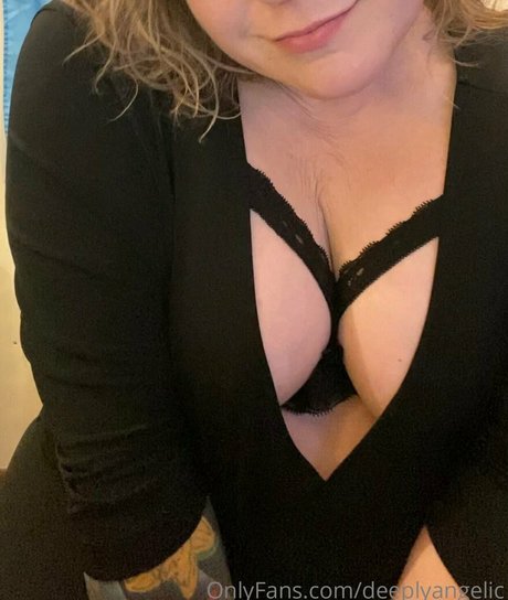 deeplyangelic perfekte erotische foto