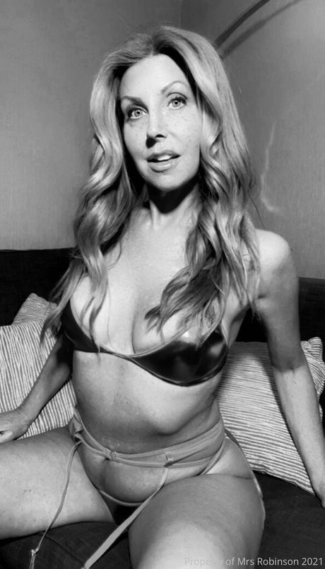 mrsrobinsonvip kunst sexy fotos