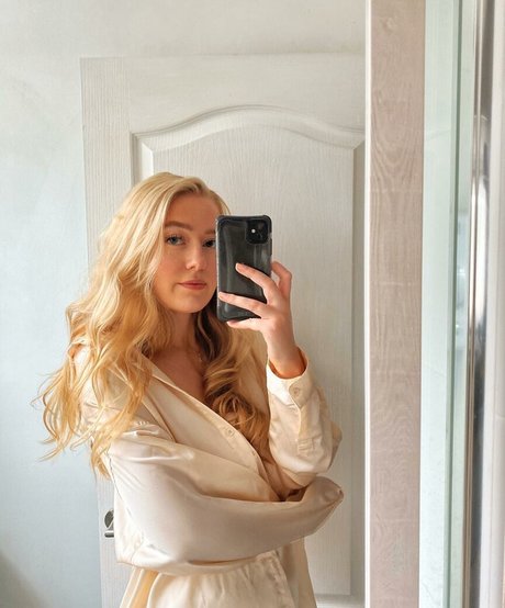 Lotten Sheppard model nacktheit foto