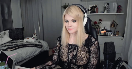 swebliss nackt hübsche bilder