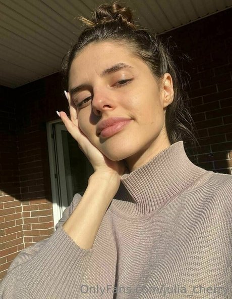 julia cherry schöne heiße bilder