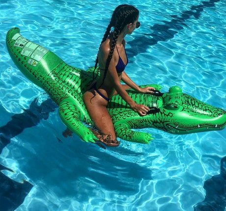 große latina-onlyfans nackt hd foto