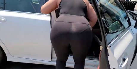 All Things Ely nackt heiße archiv