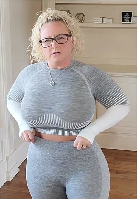 All Things Ely nacktheit hübsche galerie