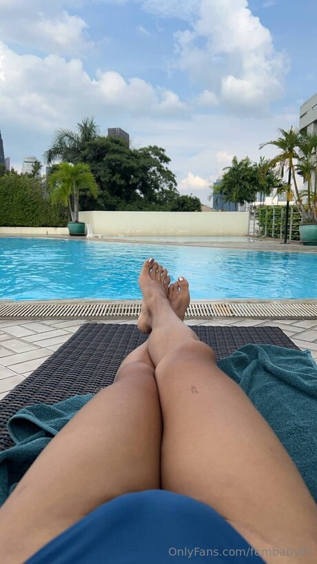 Fembabyth hübsche schöne foto