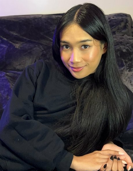 bankfemboy hd akt fotos