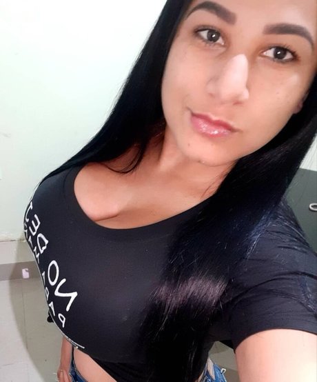 Nohely Guilarte porno foto