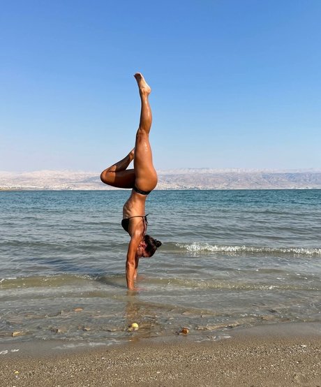 Tribevinyasa nacktheit porno foto