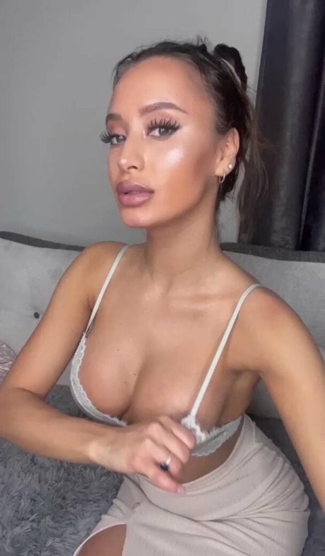 Tessa Maven model erwachsene galerie