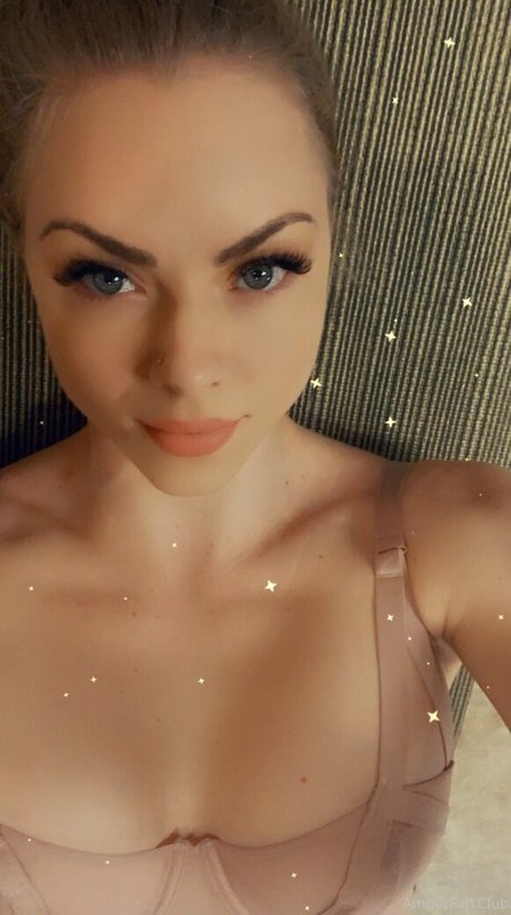 Nina Rei top pornostar galerie