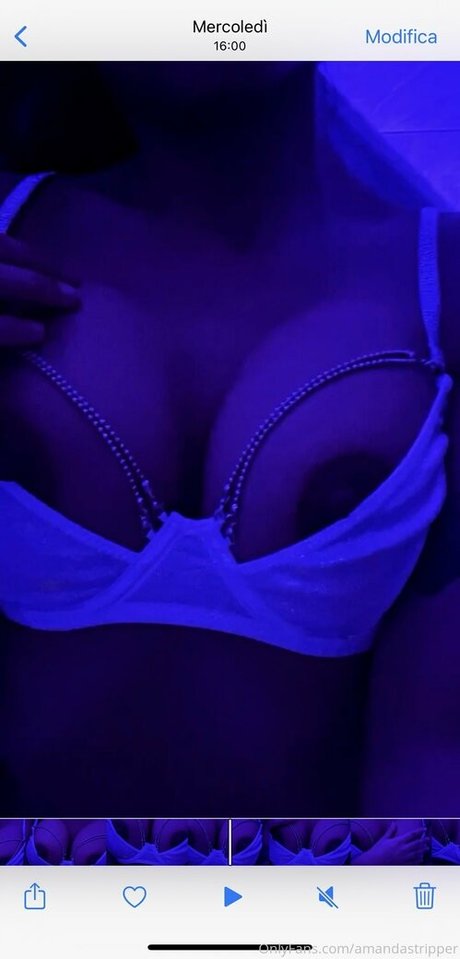 amandastripper kunst sexy galerie