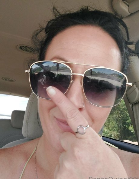 reneequinnxxx model nacktheit galerien