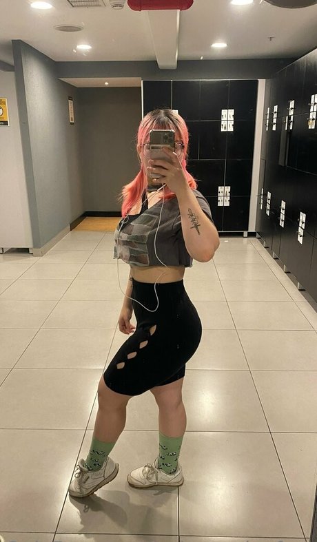 poisonyvieefree model xxx fotos