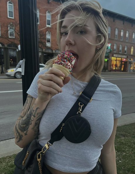 miabiababbyy kostenlose sexy galerien