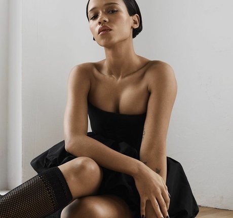 Taylor Russell erwachsene hübsche bild
