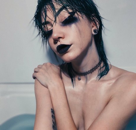 oma-muschi nur fans nacktheit kunst galerien